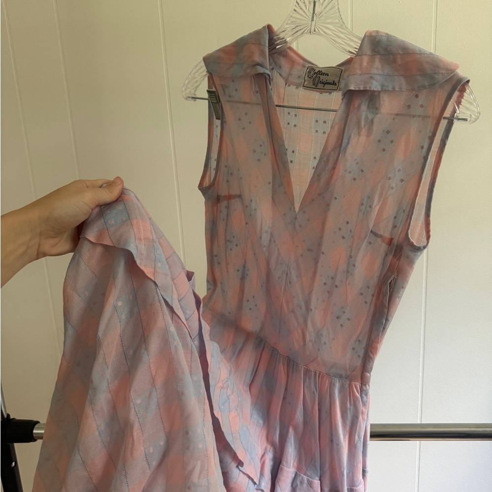 Perfect condition True Vintage 1950s ruffle skirt dress!